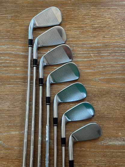 Taylormade R11 Iron Set (4-PW) / KBS 90S shafts (stiff)