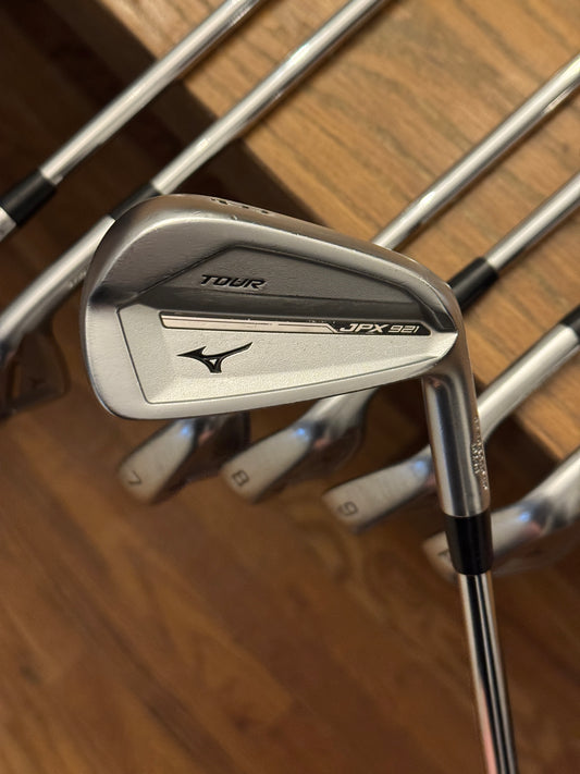 Mizuno JPX 921 Tour Iron Set (4-PW) / Project X LZ 6.0 120g shafts (stiff)