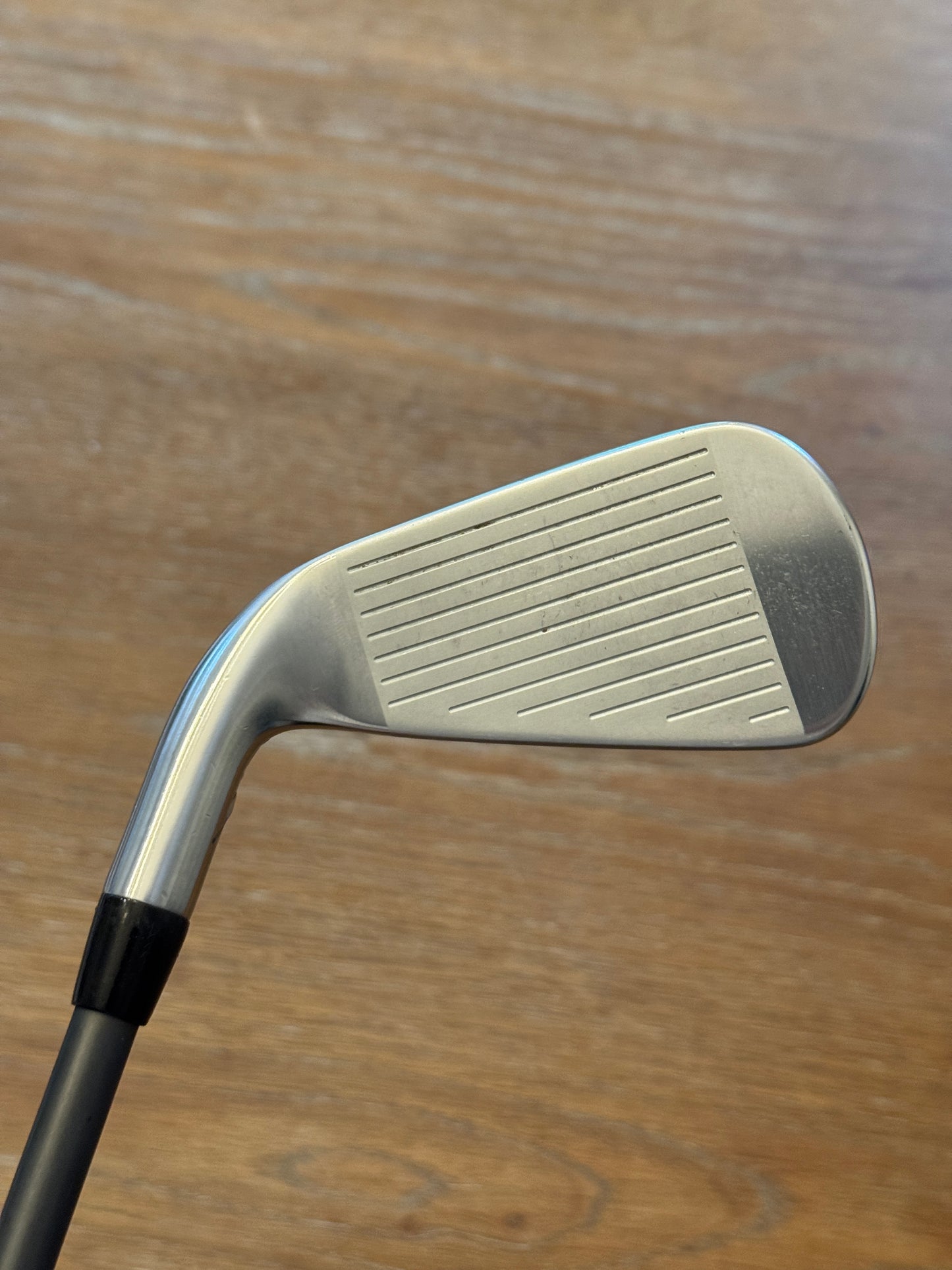 Titleist U510 4-iron (39”) / HZRDUS Smoke 6.0 80g HY shaft (stiff)