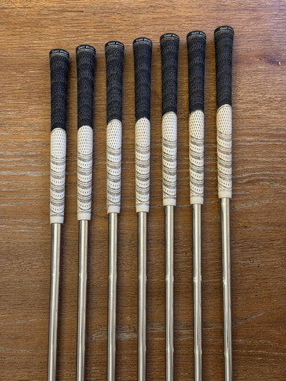 Mizuno MP-25 Iron Set (4-PW) / Stiff steel shafts