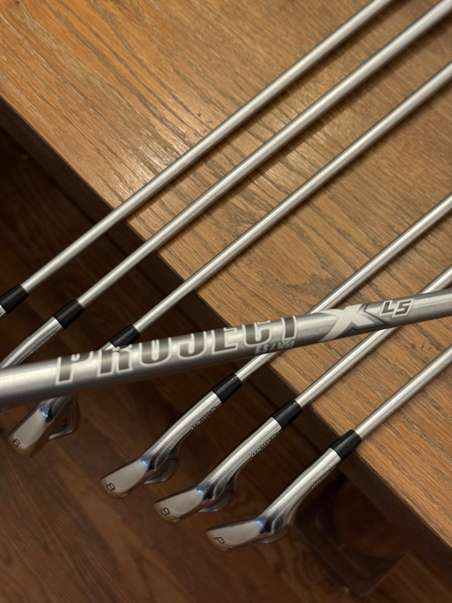 Mizuno Pro 223 Iron Set (4-PW) / Project X LS 6.5 125g shafts (xtra stiff)