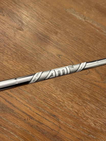 Titleist T100 ‘21 4-iron / AMT Tour White S300 shaft (stiff)