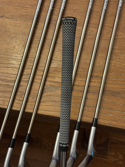 Taylormade P790 ‘21 Iron Set (5-AW) / Recoil 95 F3 shafts (regular)