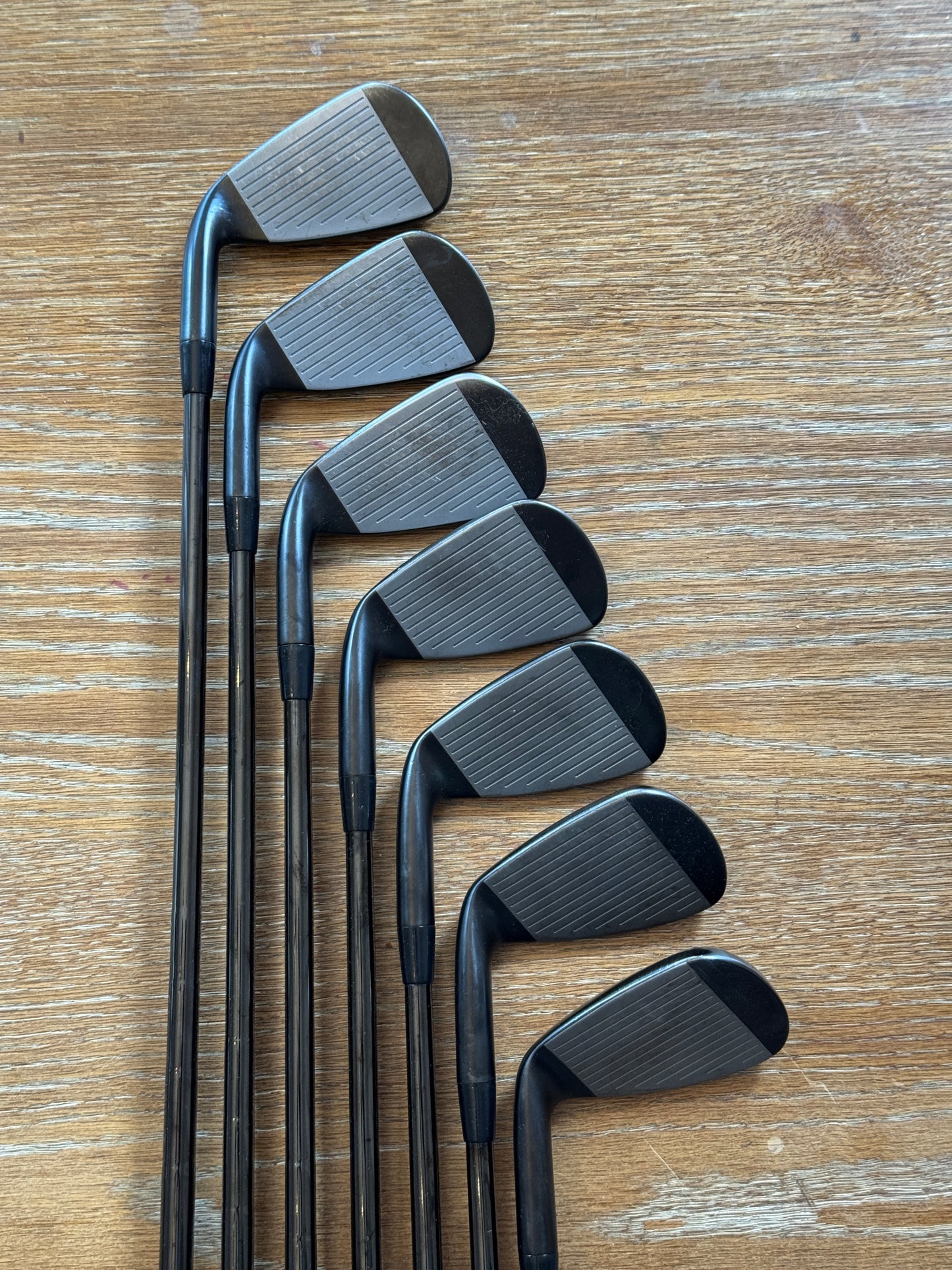 Mizuno JPX 925 Hot Metal Black Iron Set (5-GW) / KBS Lite Tour 95g R shafts (regular)