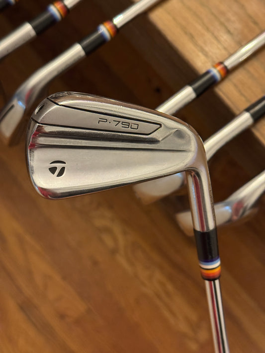 Taylormade P790 Iron Set (4-PW) / Project X 6.0 shafts Stiff