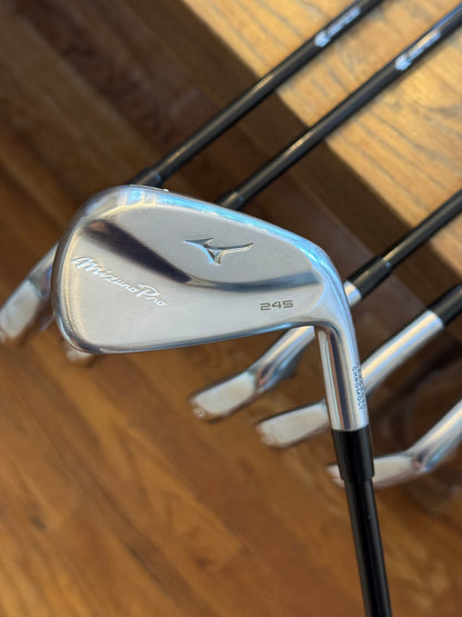 Mizuno Pro 245 Iron Set (5-PW) / Mitsubishi MMT 85 R shafts (regular)