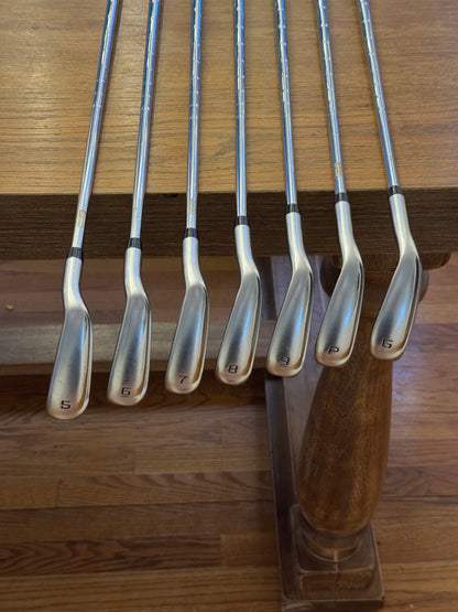 Cobra King Radspeed One-Length Iron Set (5-GW) / KBS Tour 80/90/120 S combo shafts (stiff)