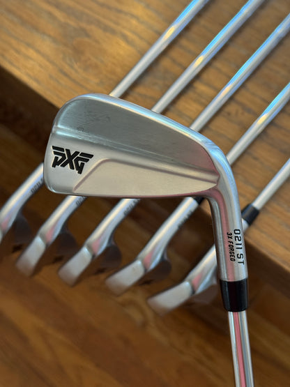 PXG 0211 ST Forged Iron Set (6-GW) / Dynamic Gold S400 shafts (stiff)