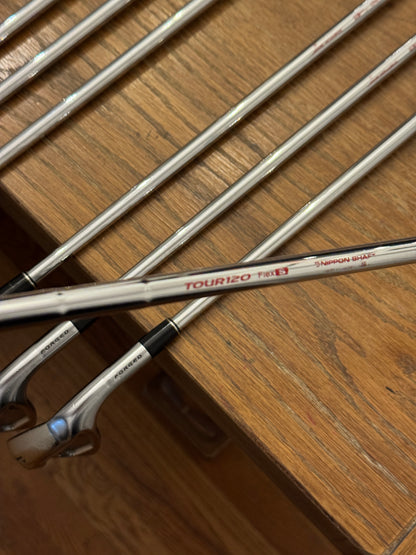 Srixon ZX7 Forged Iron Set (4-PW) / N.S. Pro Modus3 Tour120 S shafts (stiff)
